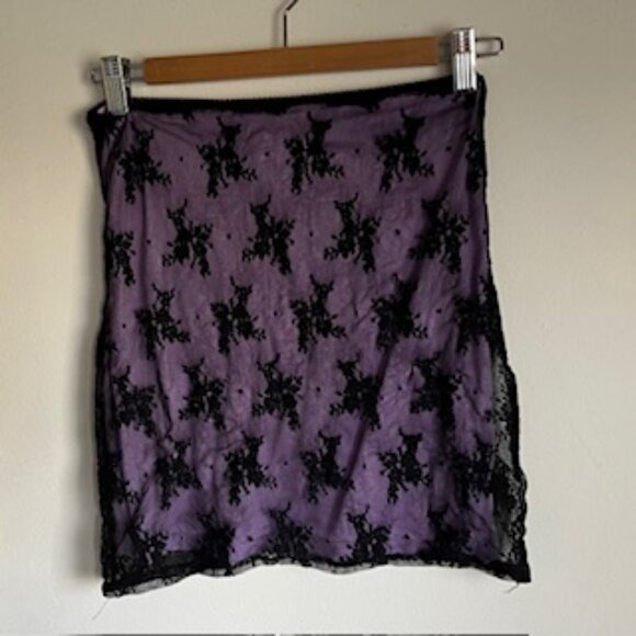 🧡 3/15 Urban Outfitters Mini Skirt with Lace/Mesh Like Design Women’s M - Picture 3 of 9